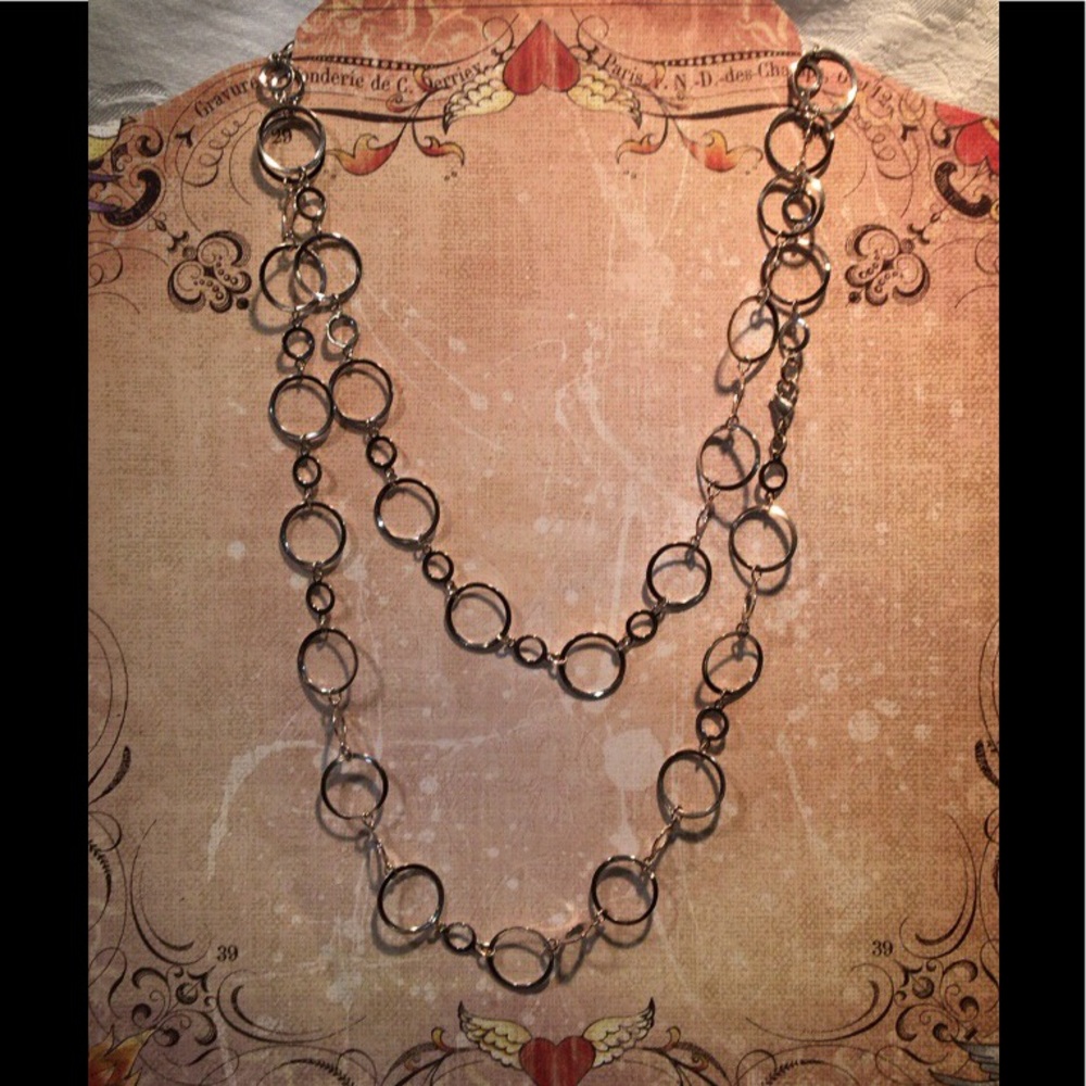 23” VNTG Necklace of Silvertone Circles